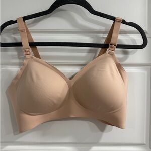 Momcozy Seamless nursing Bra